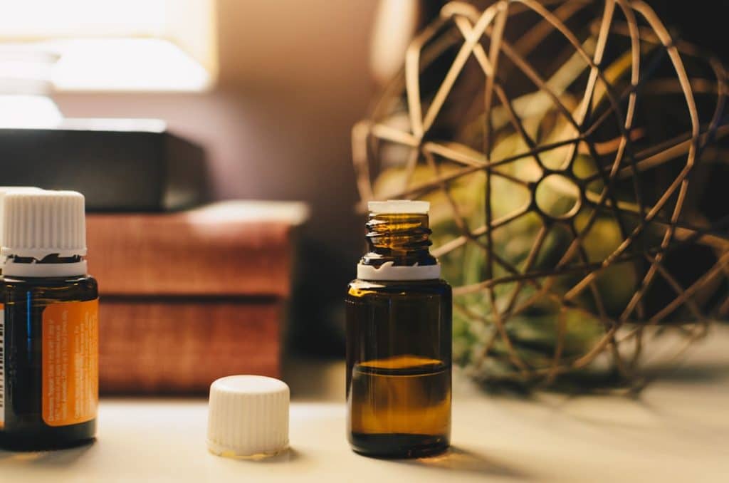 Photo aromatherapy, essential oils