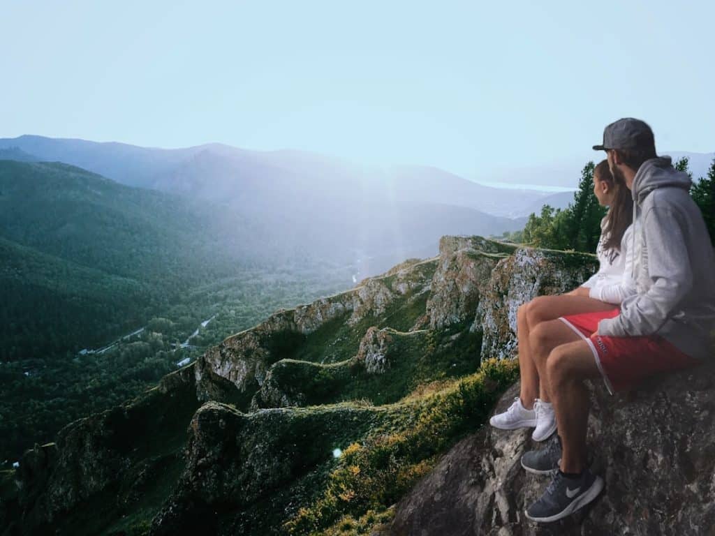 Photo Couple hiking